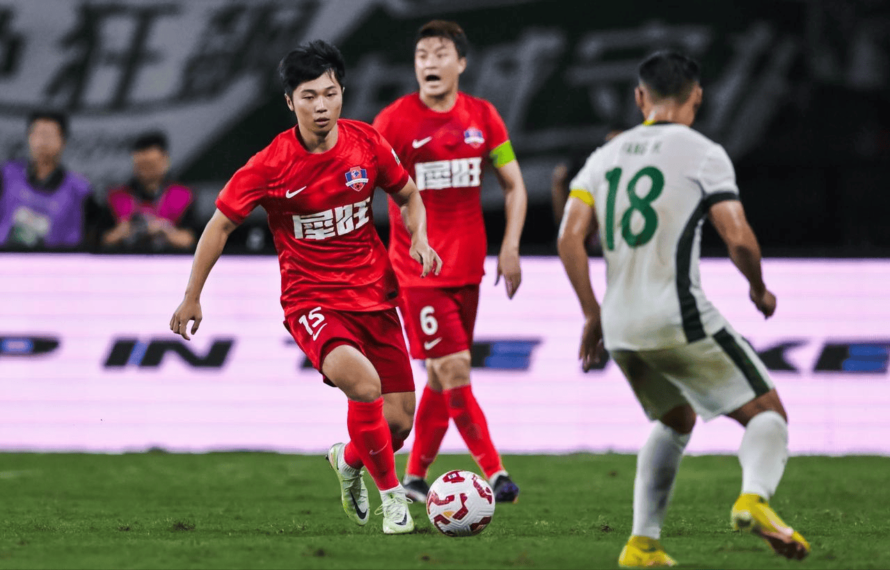 包含中超-法比奥帽子戏法国安4-0梅州15轮不败夺半程冠军的词条