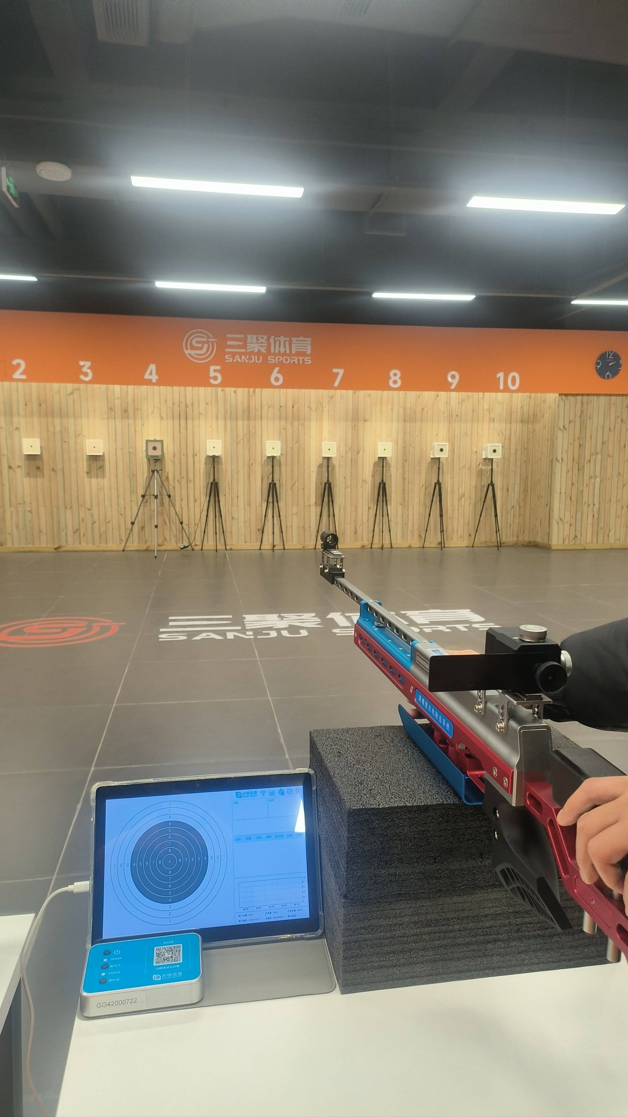 澳大利亚射击选手赢得冠军，表现稳定